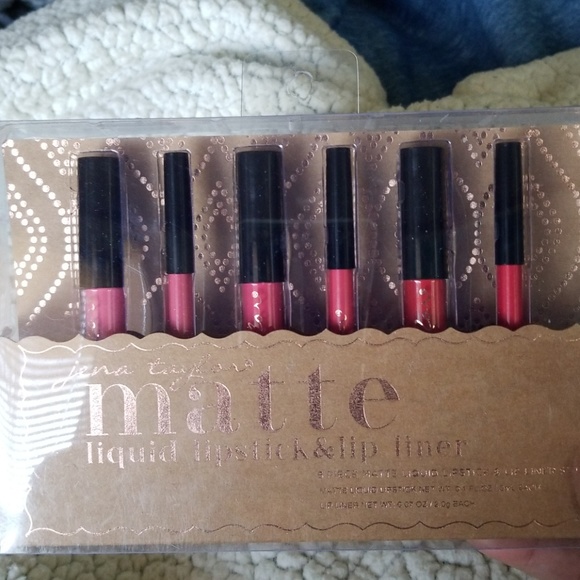jacky and lauren Other - Jena Taylor 6 Piece liquid lipstick and lip liner